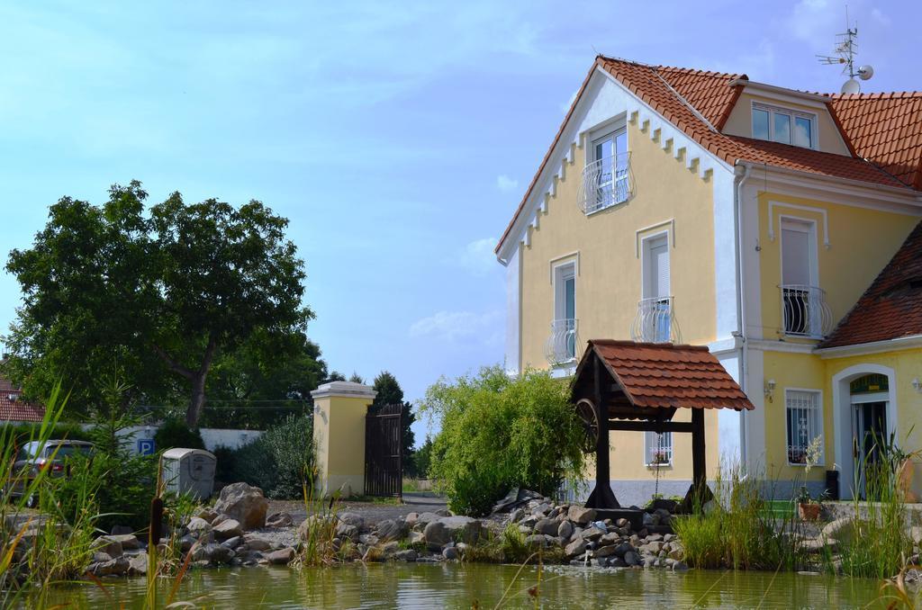 Holiday Centrum Žatec Εξωτερικό φωτογραφία